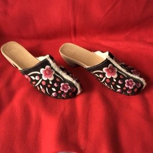 The Original Car Shoe Clogs